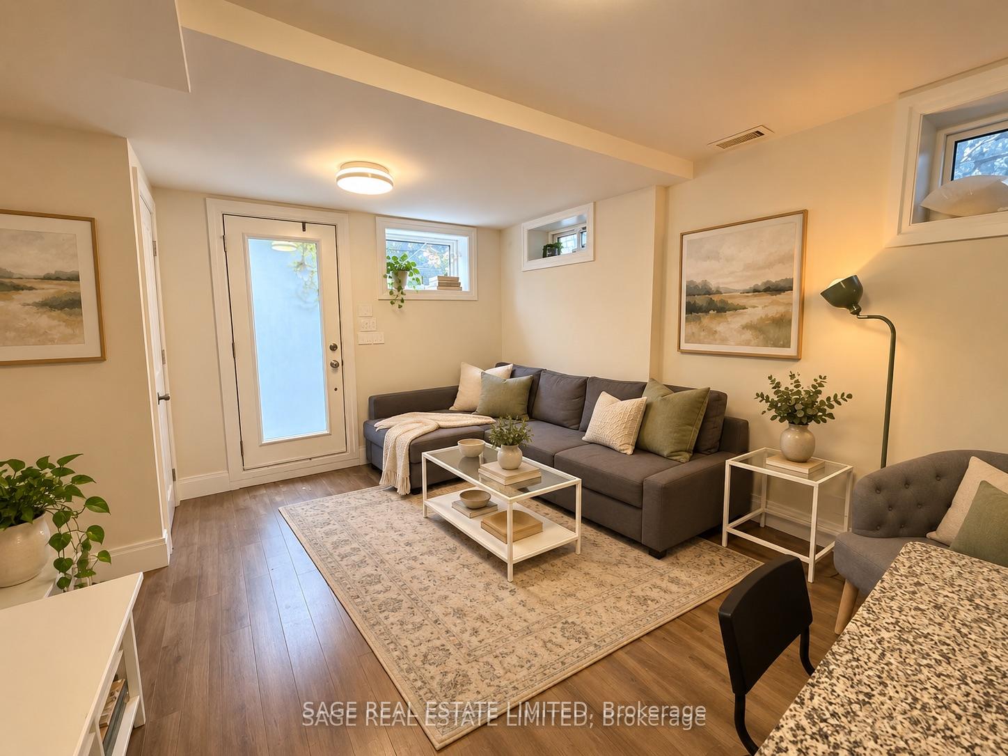 Lower - 228 Montrose Avenue, Toronto 2