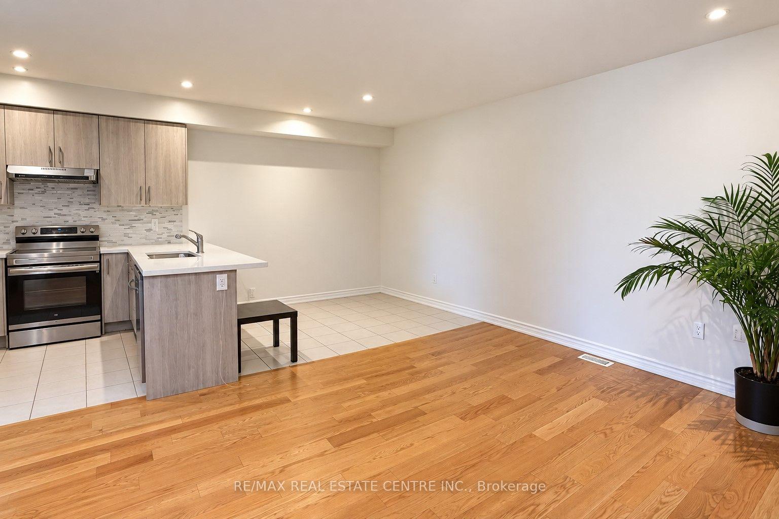 62 Hashmi Place, Brampton 5