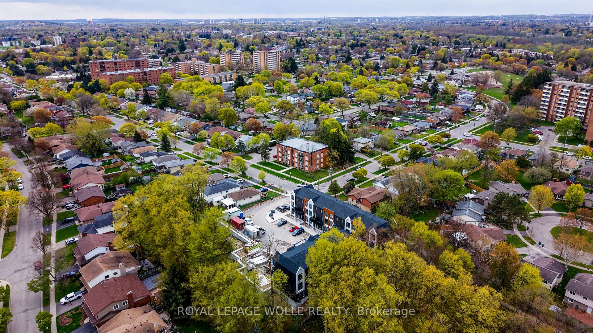 UNIT 15 (THE GR - 210 HERITAGE Drive, Kitchener 2