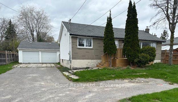 72 Thickson Road N, Whitby 2
