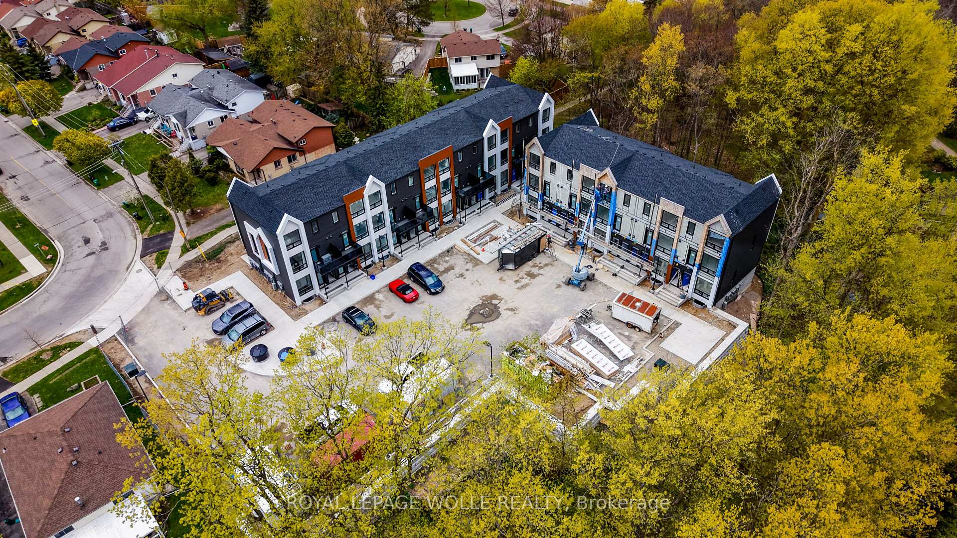 UNIT 12 (THE GL - 210 HERITAGE Drive, Kitchener 2