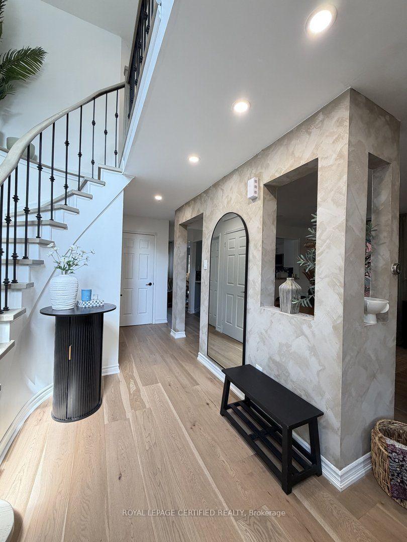 5967 Cherrywood Place, Mississauga 4