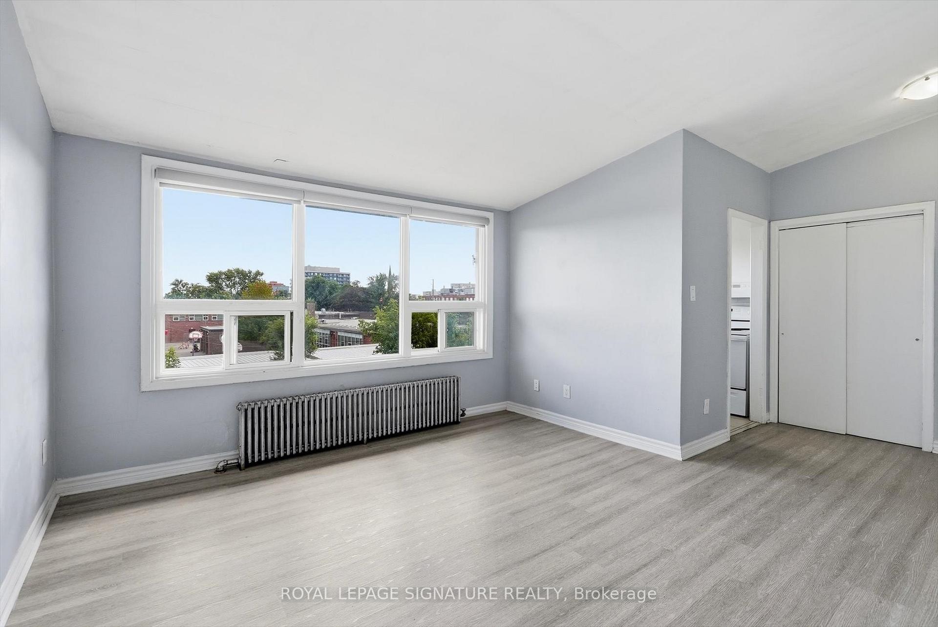 301 - 49 Cuffley Crescent S, Toronto 5