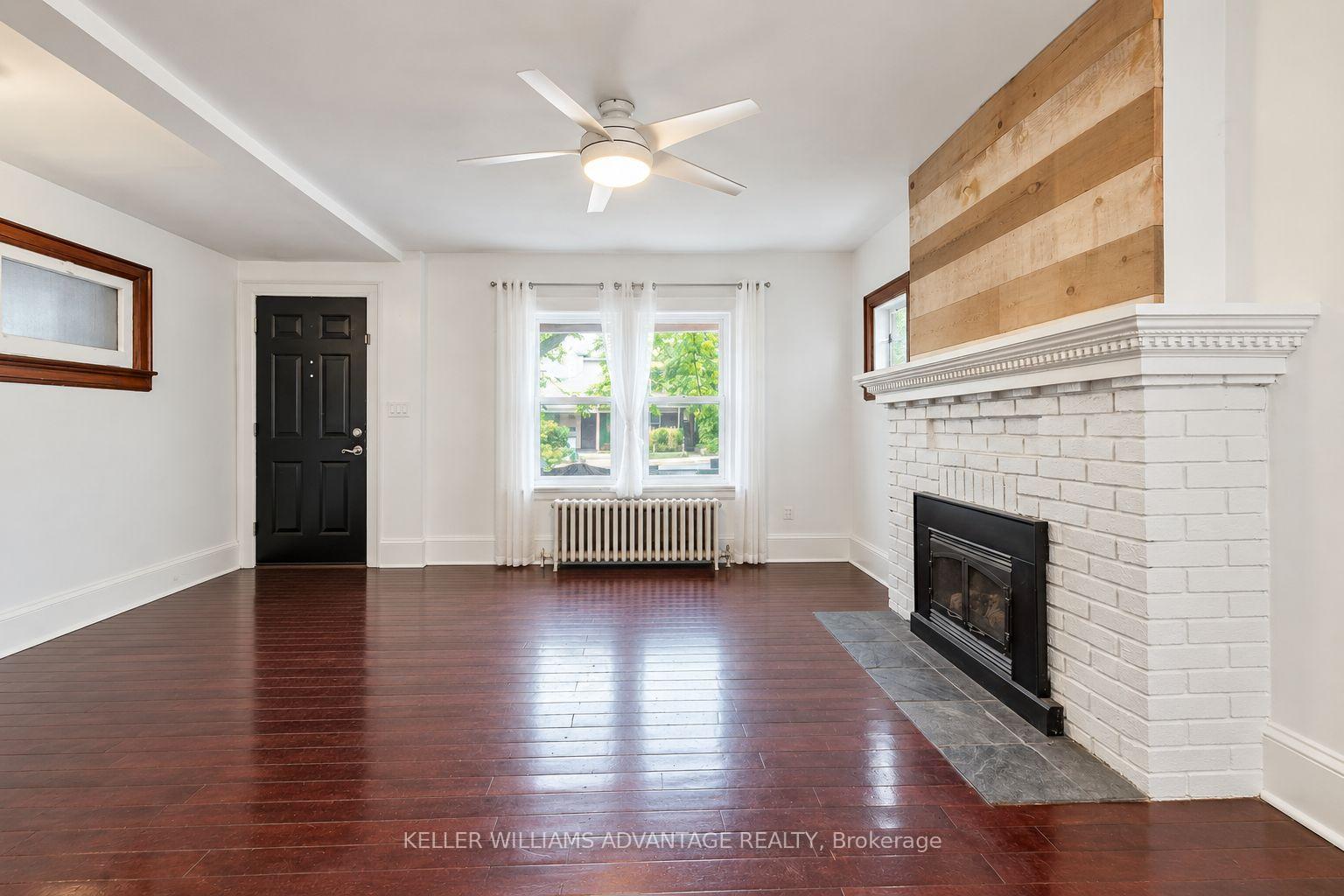 Main & 2nd - 585 Woodbine Avenue, Toronto 3