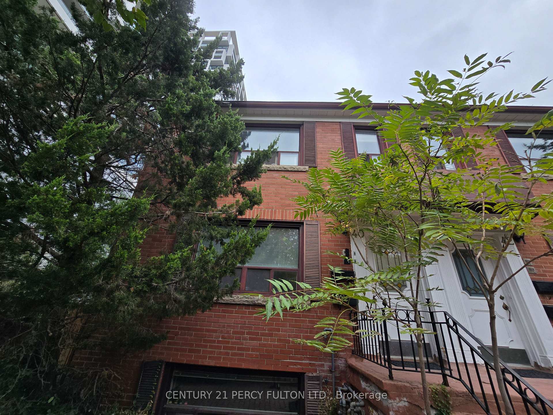 40 B - 40 Hillsdale Avenue E, Toronto 3