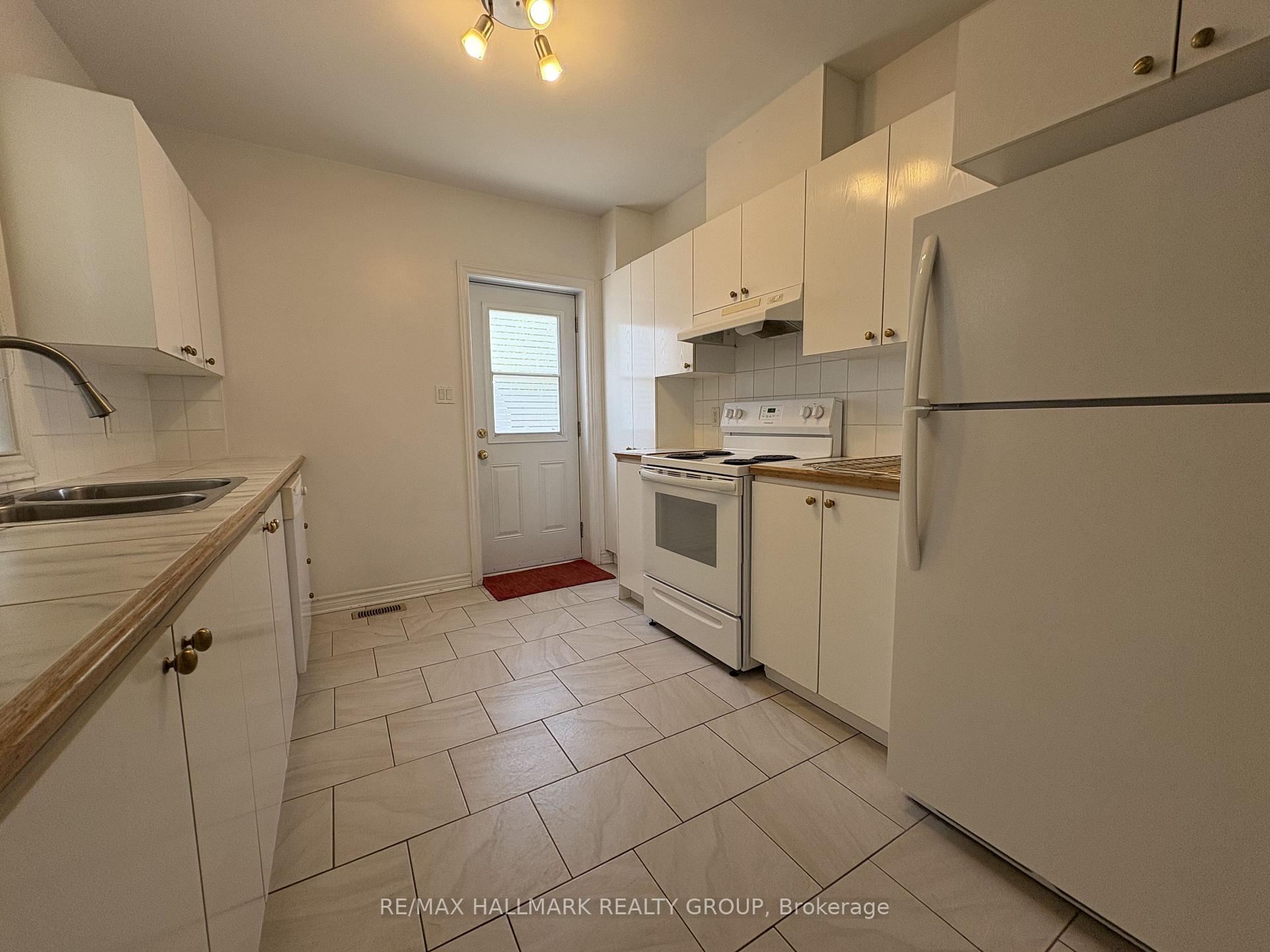 230 Cumberland Street, Ottawa 4