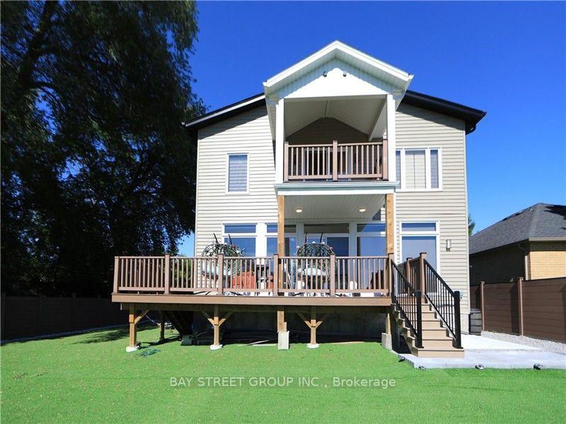 526 Lake Dr S Drive, Georgina 2