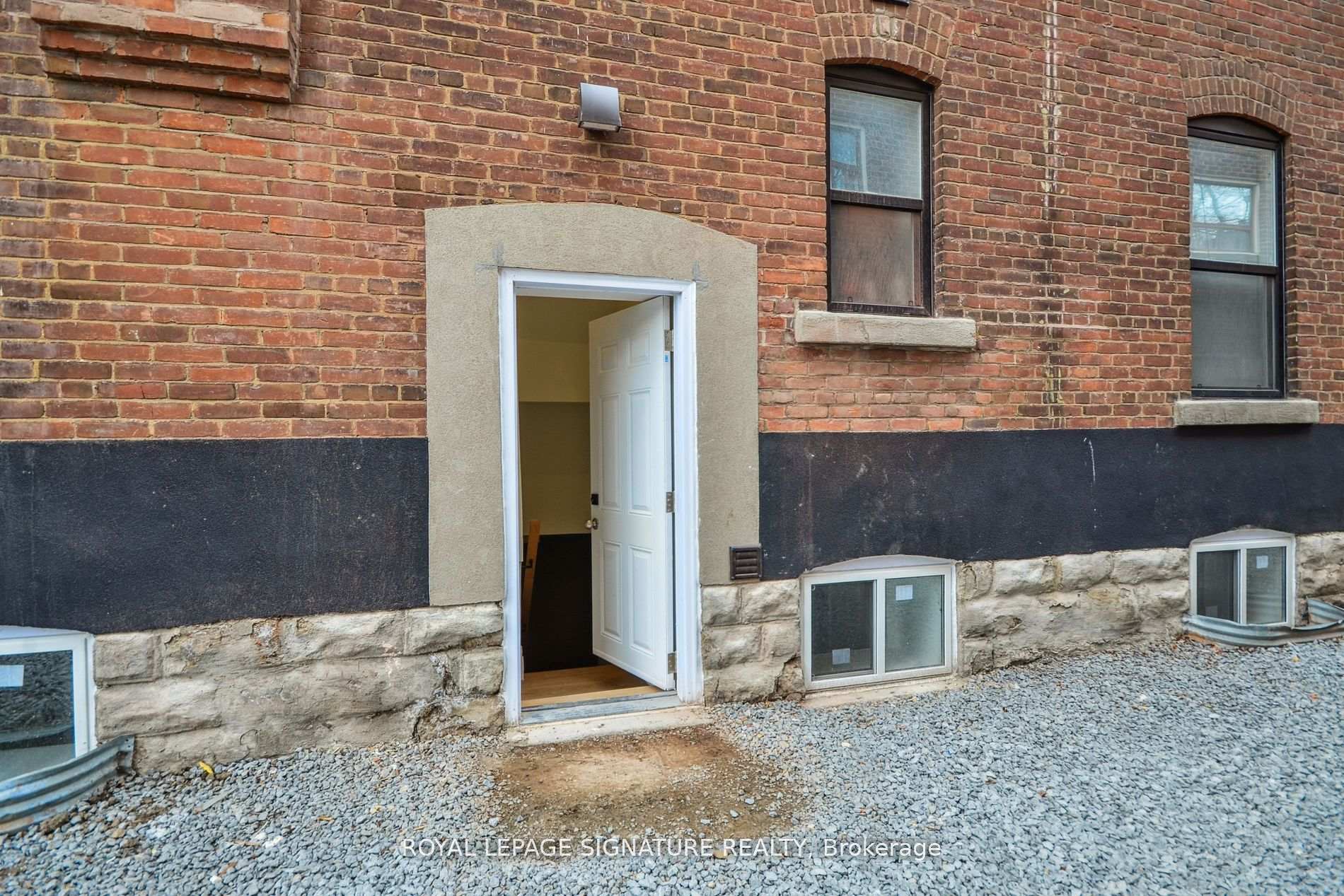 Lower - 129 Kenilworth Avenue, Toronto 2