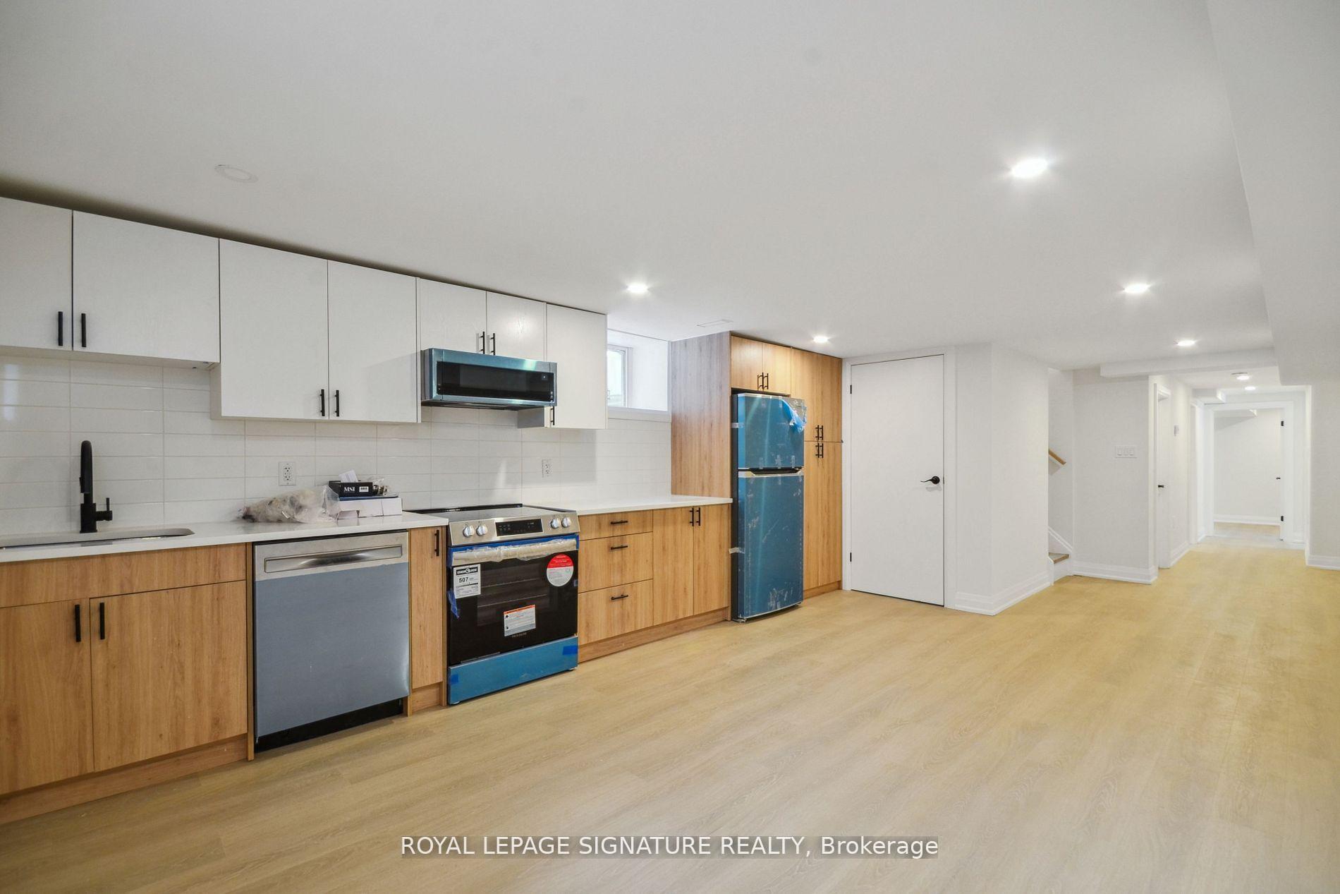 Lower - 129 Kenilworth Avenue, Toronto 3