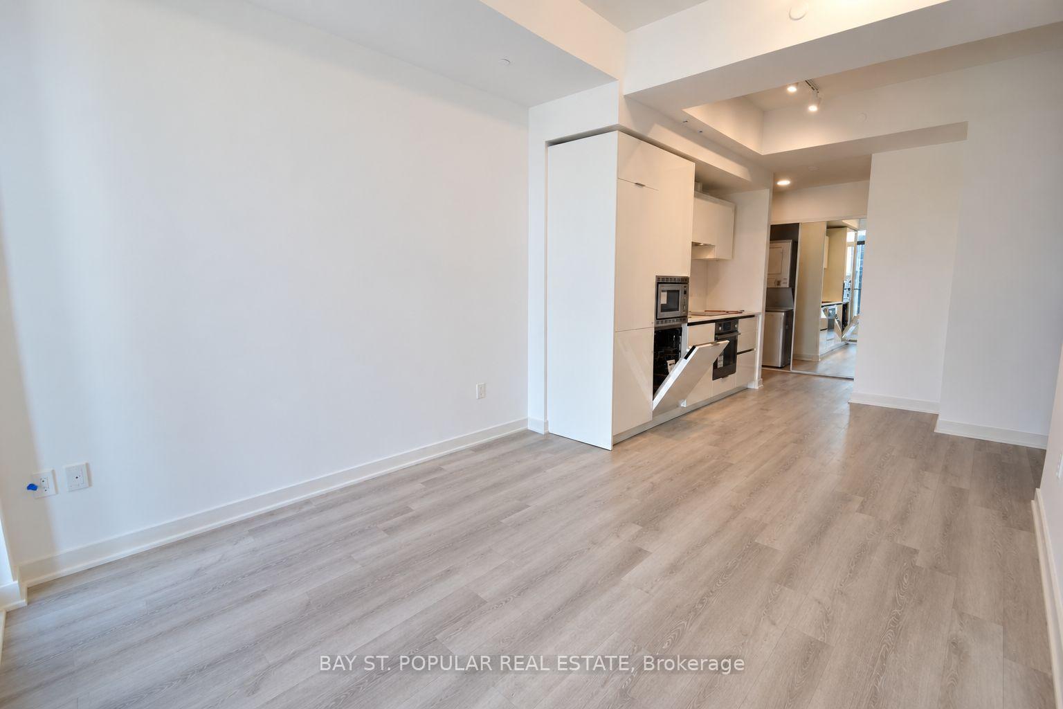 2101 - 238 Simcoe Street, Toronto 3