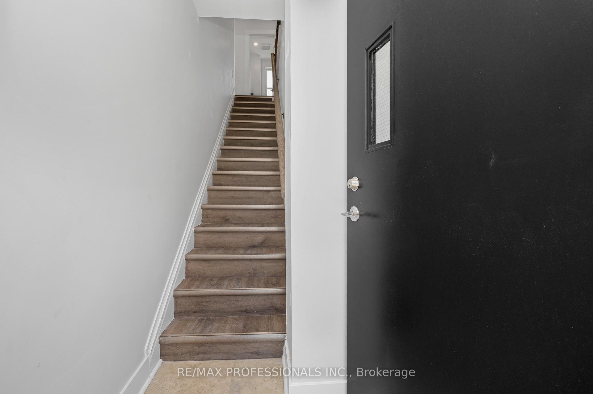#2 - 388 Wilson Street, Hamilton 4