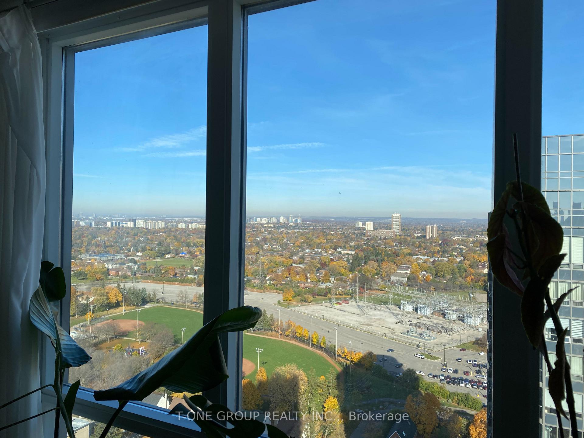 2713 - 15 Greenview Avenue, Toronto 2