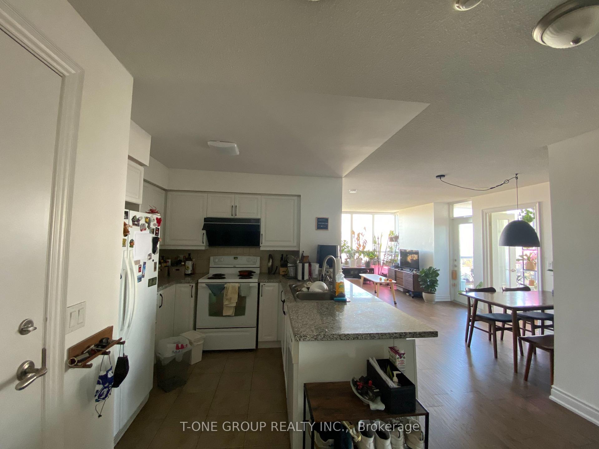 2713 - 15 Greenview Avenue, Toronto 4