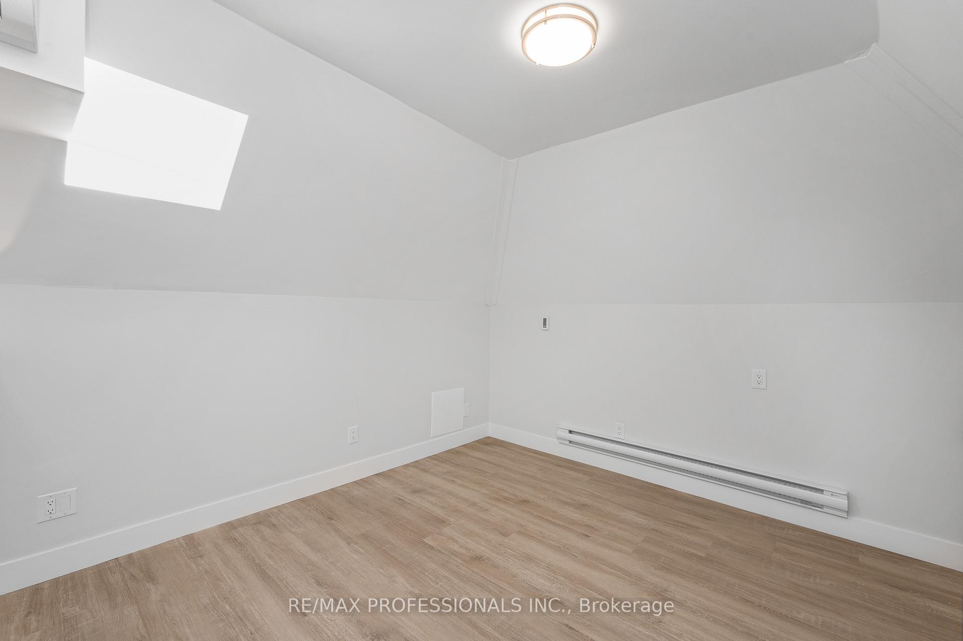 #3 - 388 Wilson Street, Hamilton 4