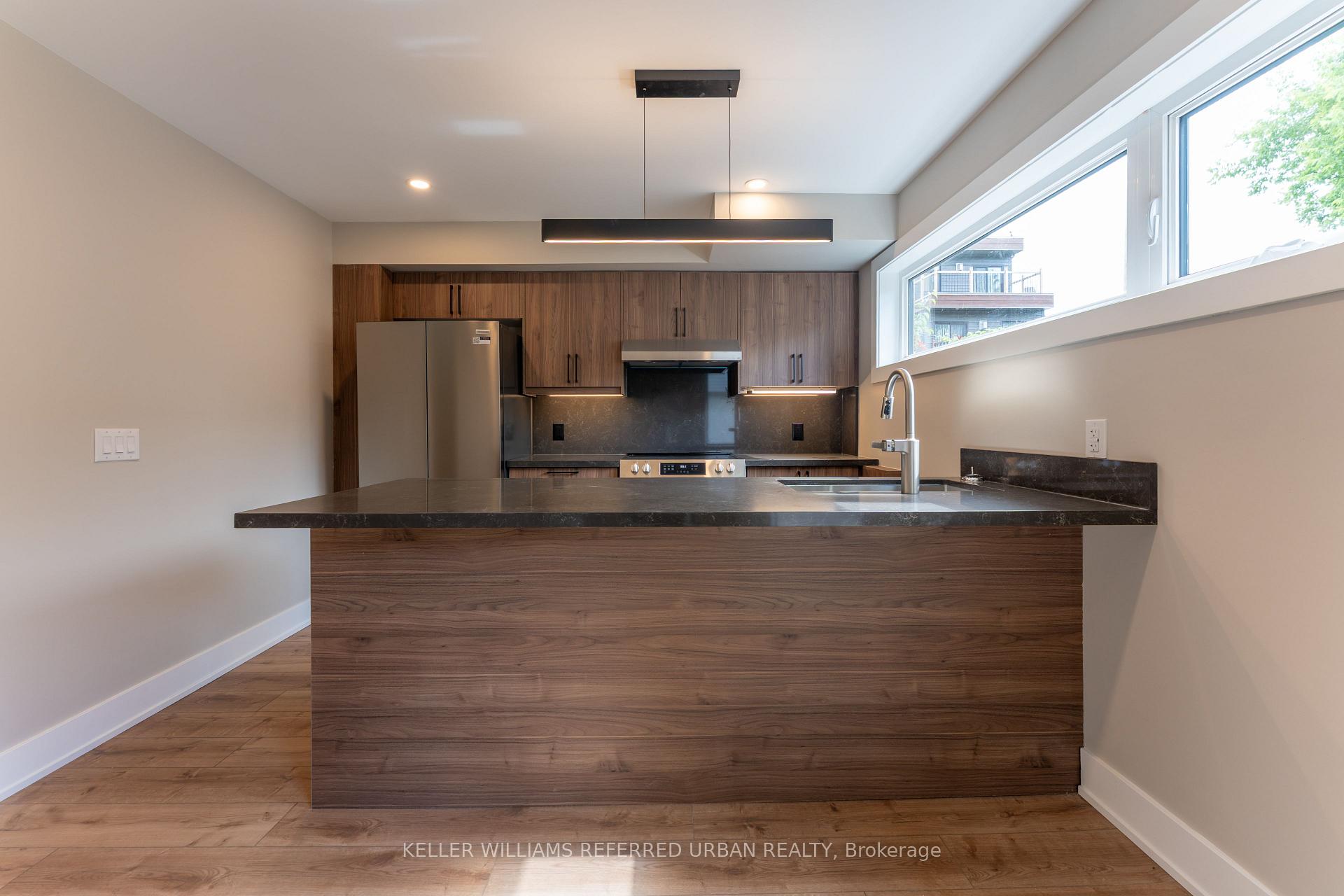 5 - 352 Jones Avenue, Toronto 2