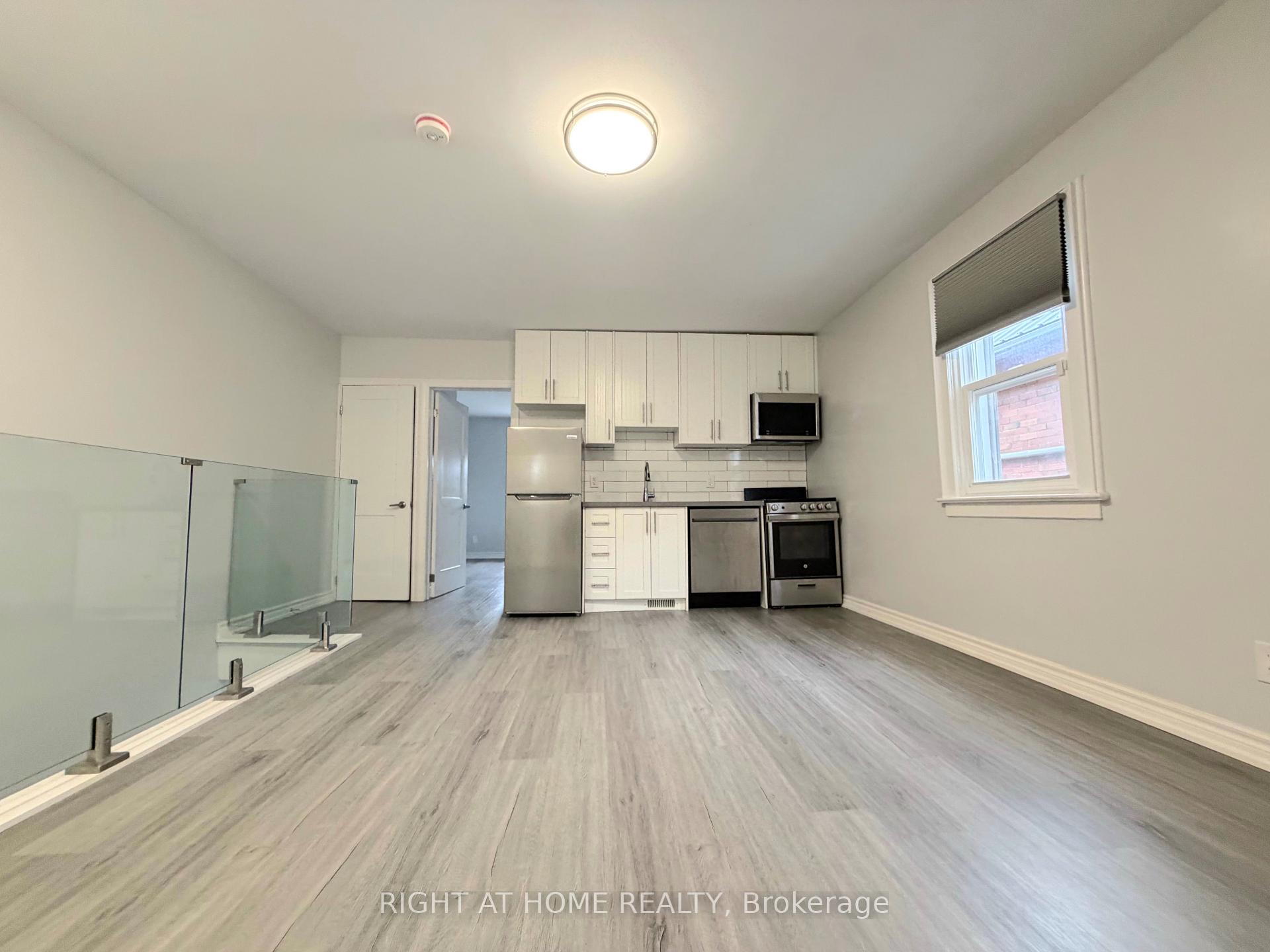 Upper - 408 Strathmore Boulevard, Toronto 5