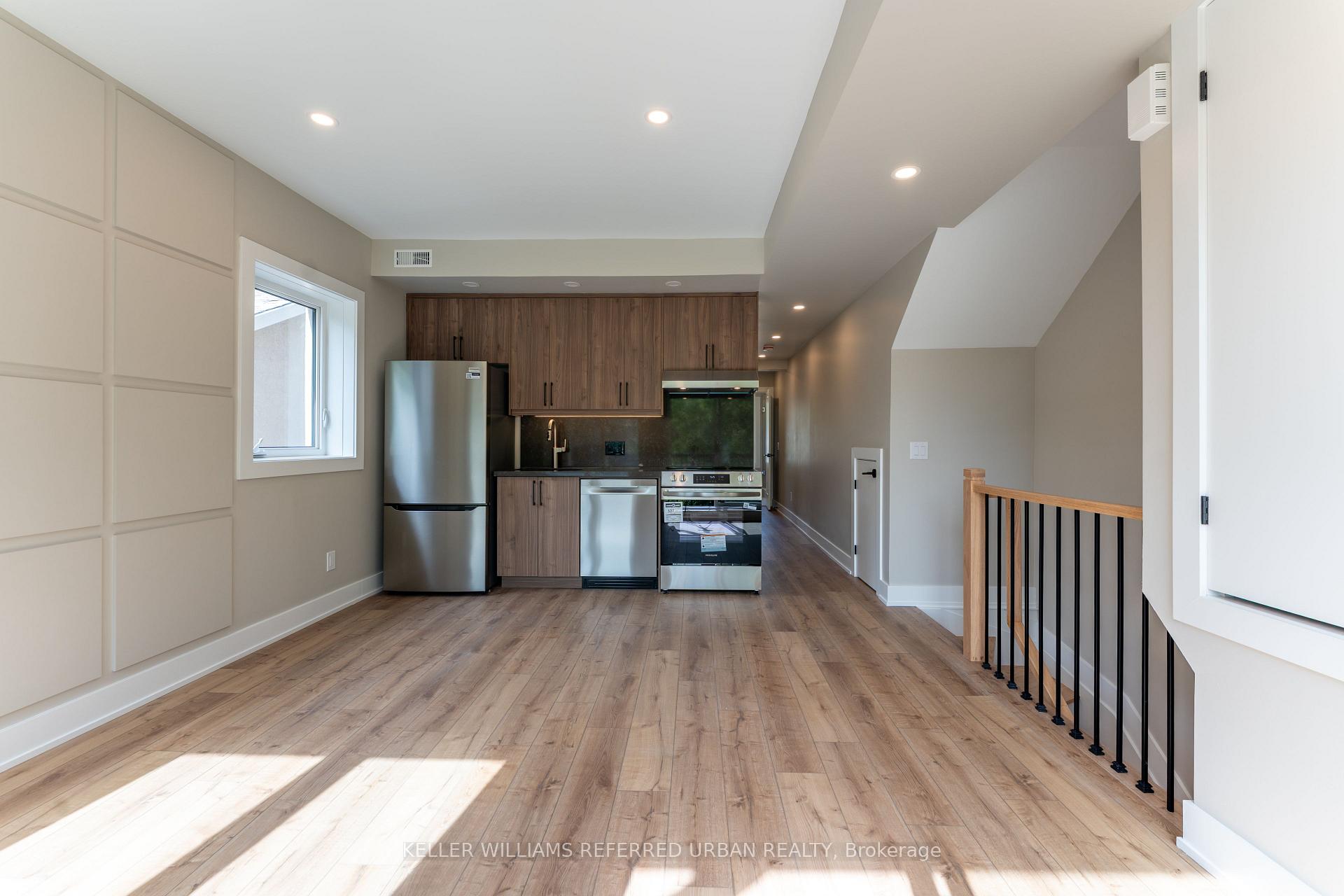 3 - 352 Jones Avenue, Toronto 3