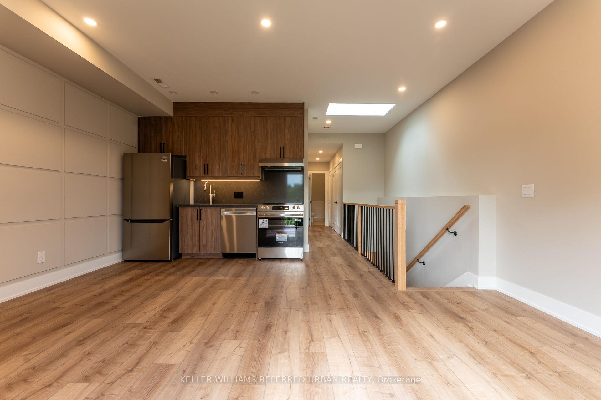 4 - 352 Jones Avenue, Toronto 3