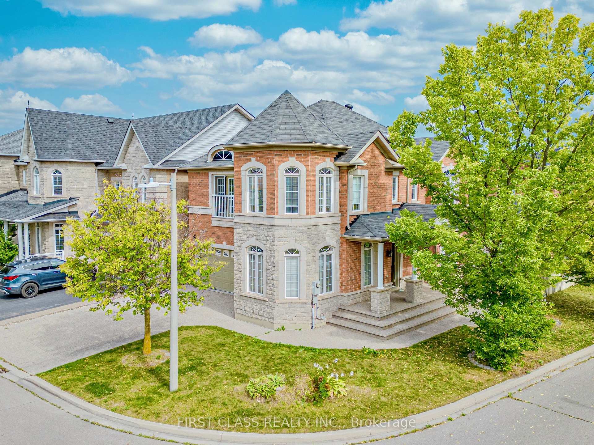 2507 Nichols Drive, Oakville 4