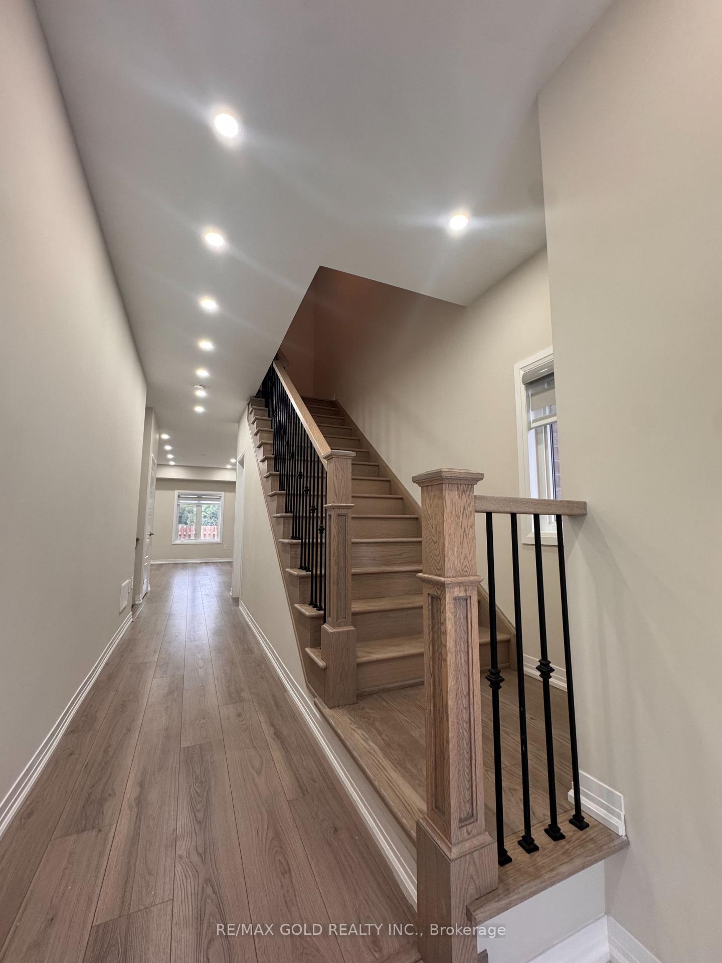 31 George Brier Drive W, Brant 2