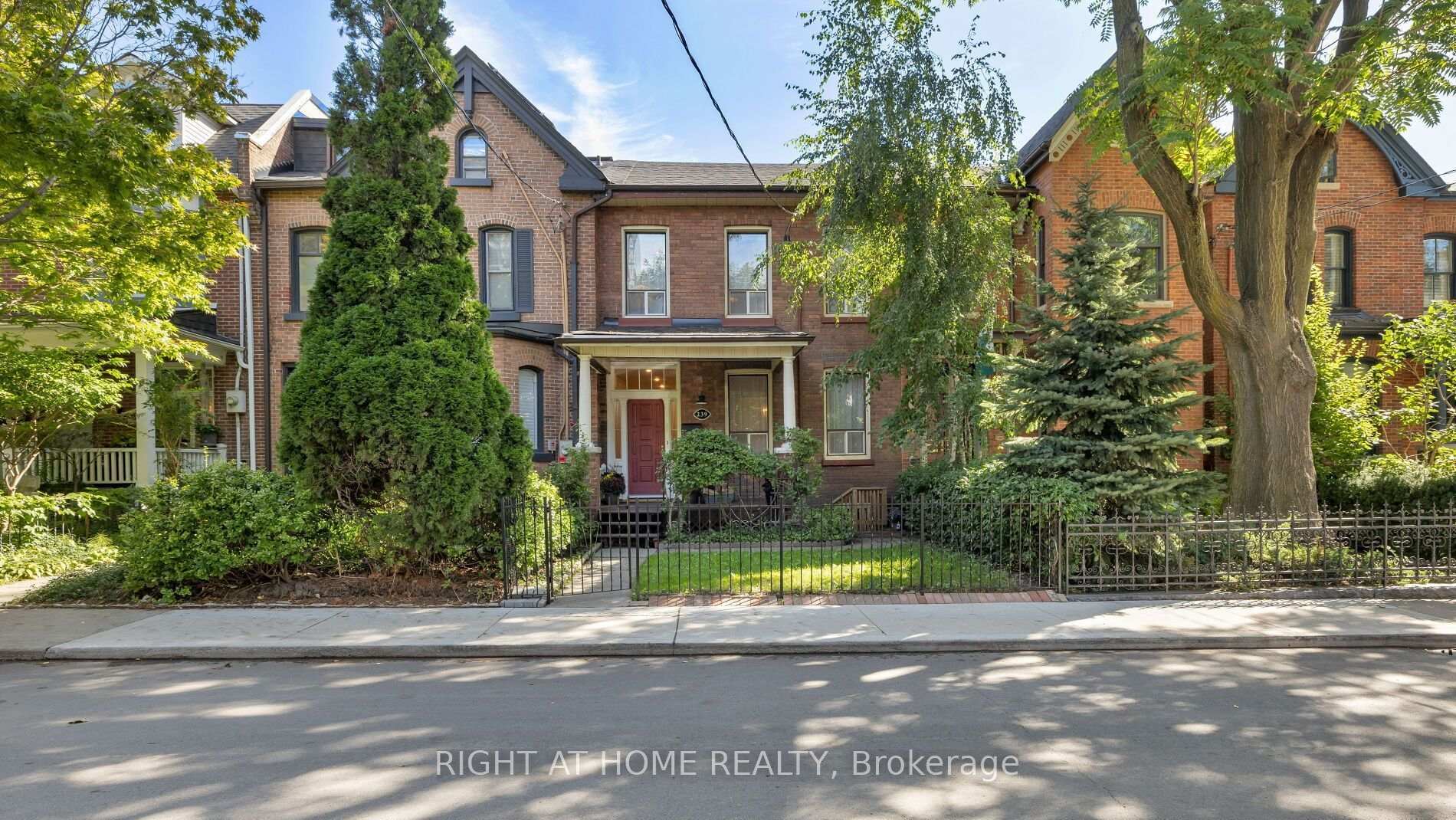 239 Seaton Street Toronto Ontario Canada Sale residential Nadia Cawley Right at Home Realty, Brokerage*