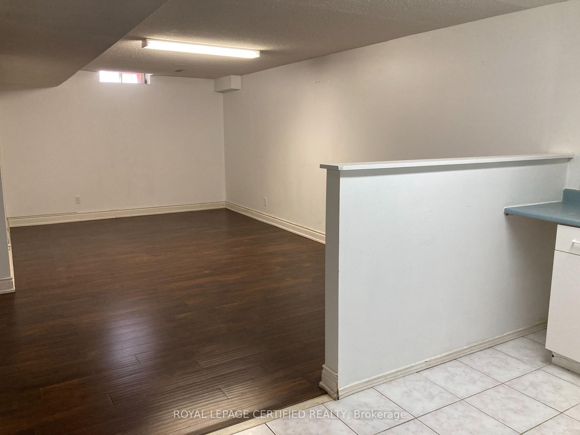 Bsmt - 5480 Whitehorn Avenue, Mississauga 4