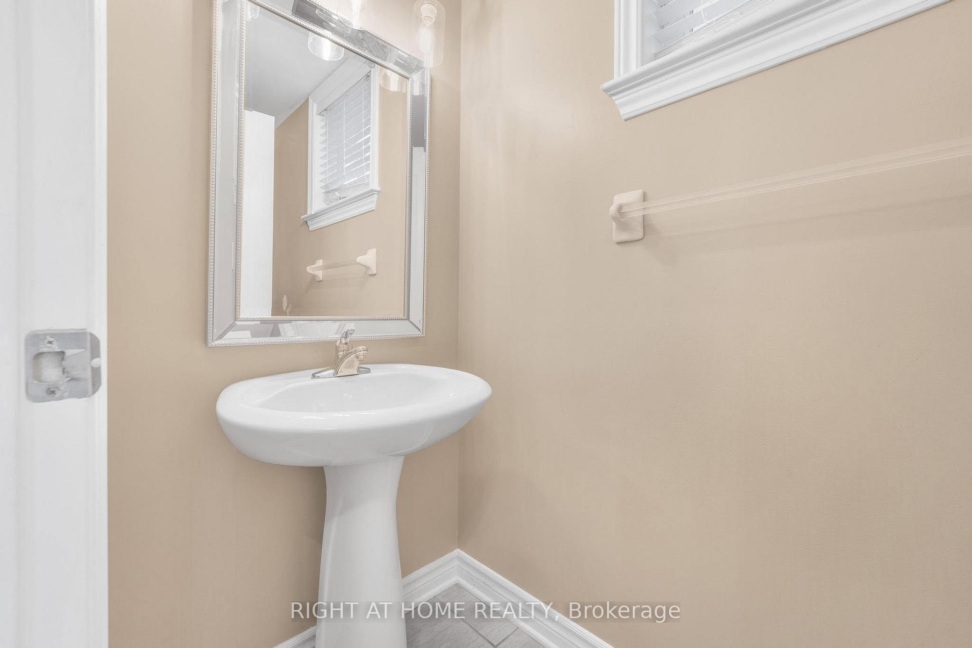 514 Cherokee Way, Ottawa 5