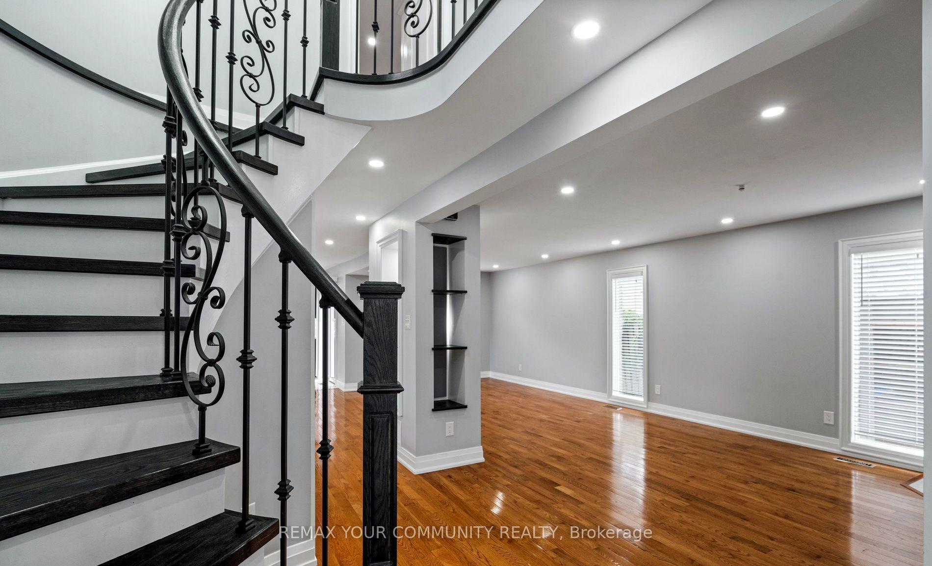 700 Stonepath Circle, Pickering 5