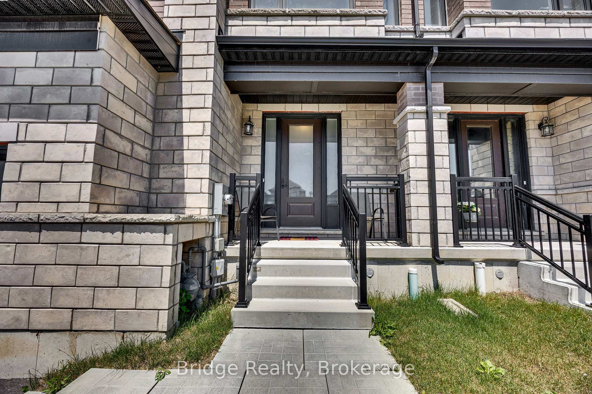 892 Sobeski Avenue, Woodstock 3