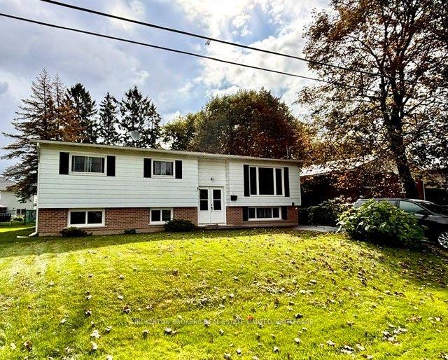 355 Oak Street Gananoque Ontario Canada Sale residential   Bickerton Brokers Limited, Brokerage *