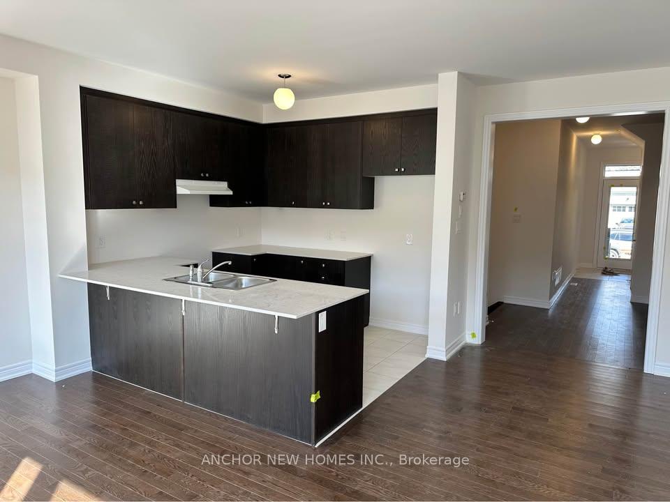 2021 Horace Duncan Crescent, Oshawa 3