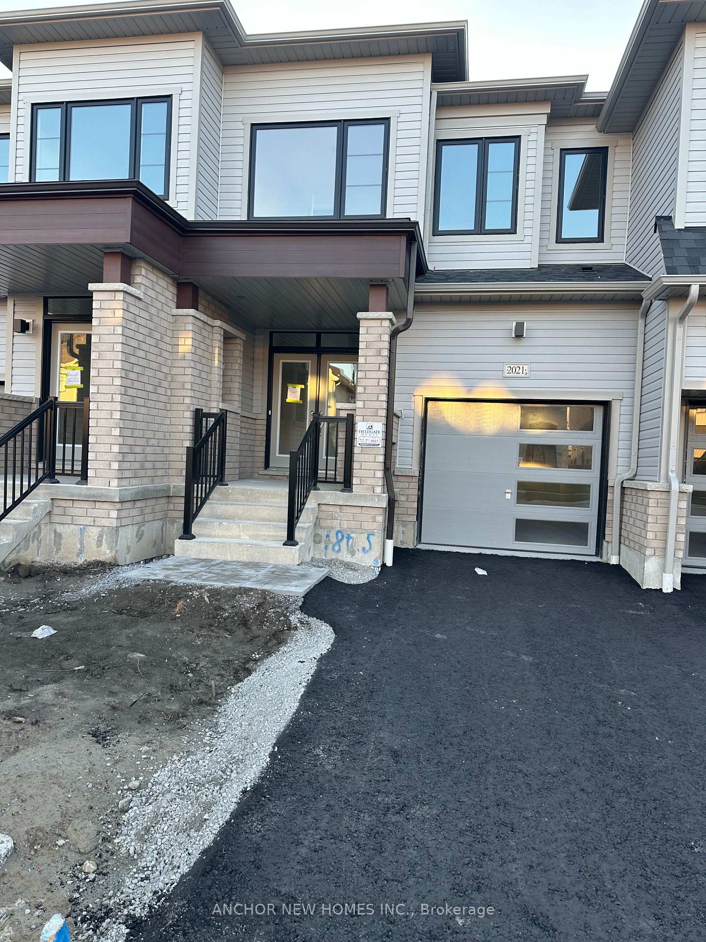 2021 Horace Duncan Crescent, Oshawa 2