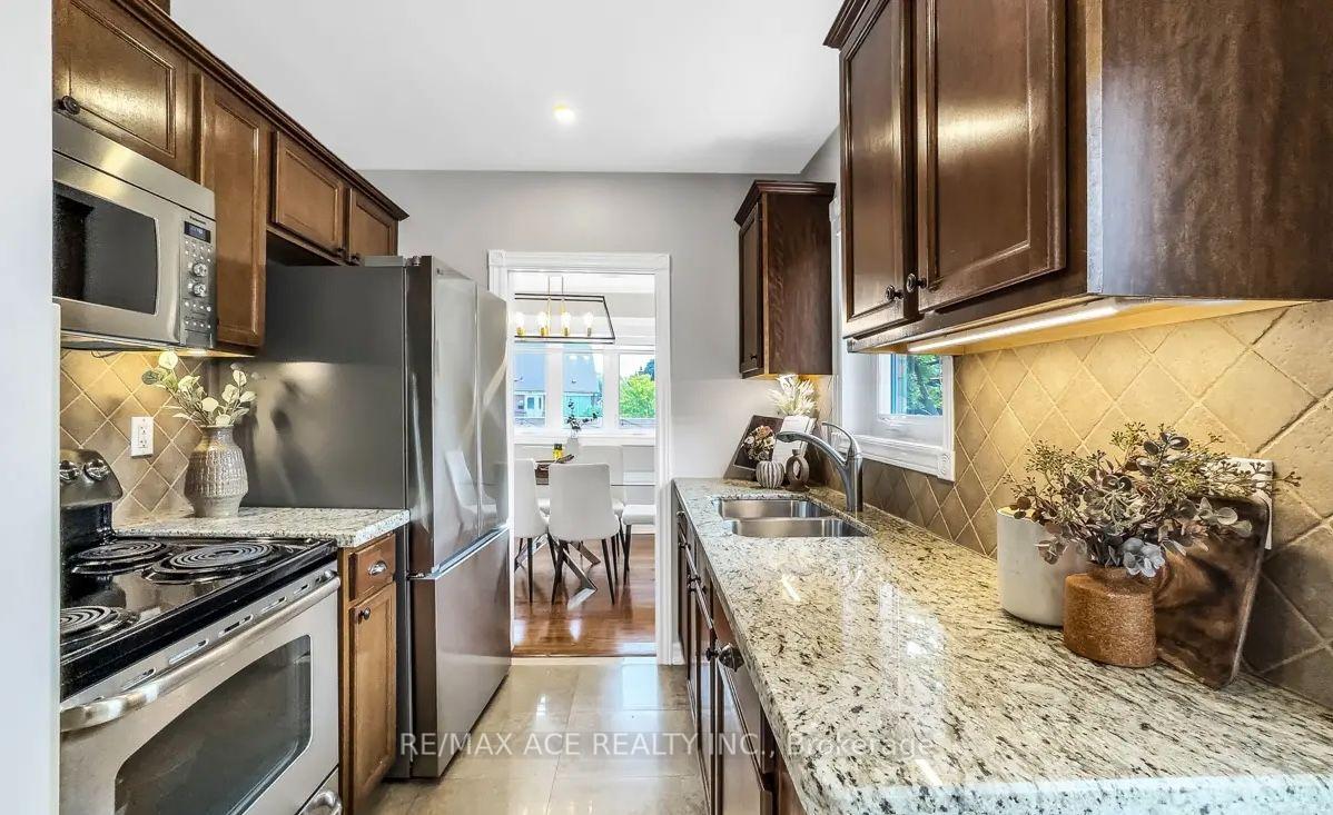 Main - 52 Ivorwood Crescent, Toronto 4