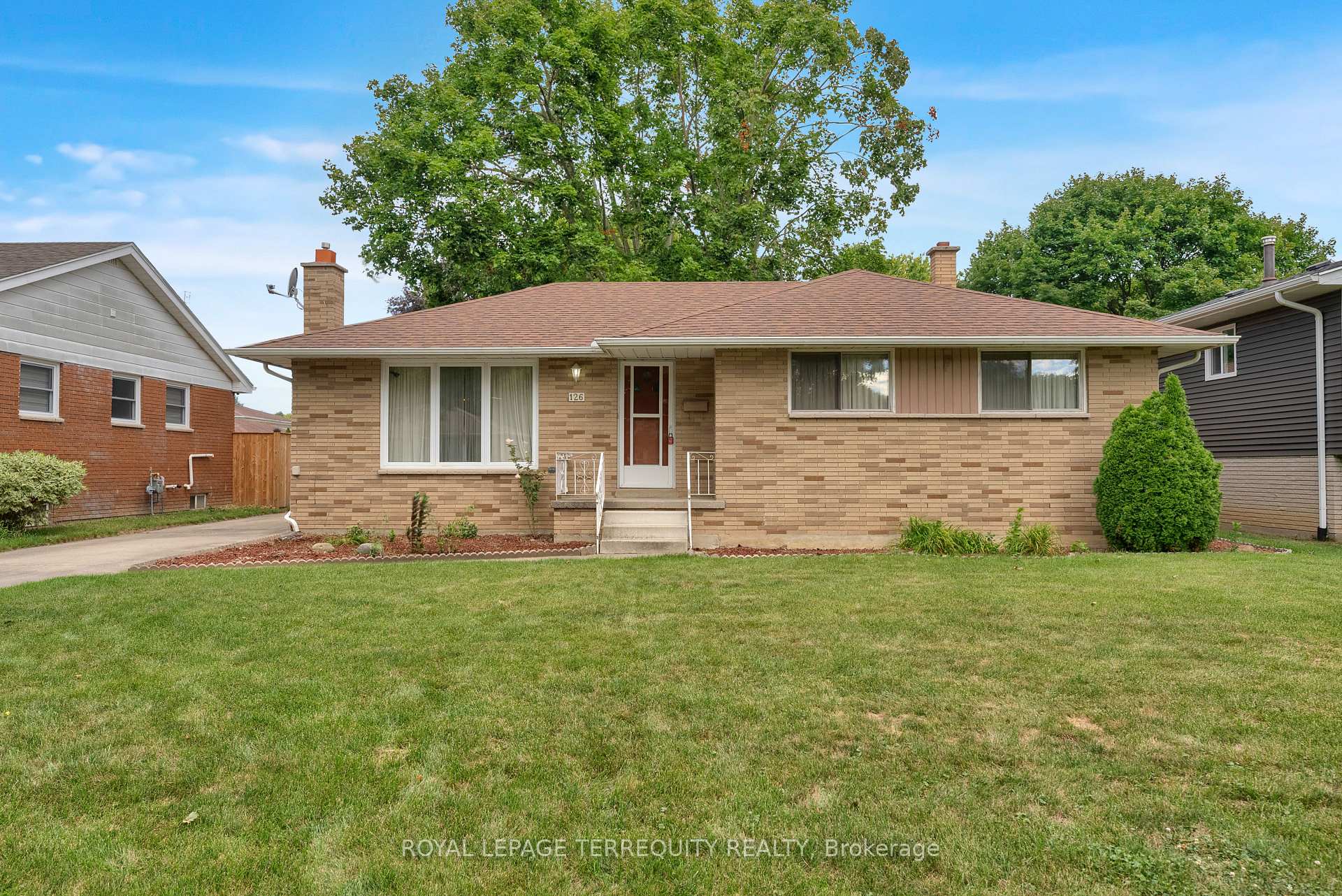 126 Partridge Crescent Chatham-Kent Ontario Canada Sale residential Yuriy Balko Royal LePage Terrequity Realty Brokerage*