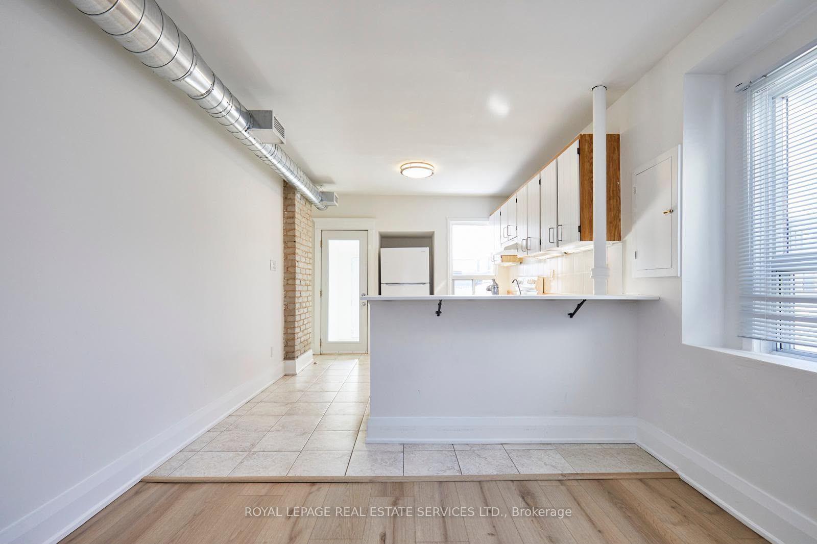2nd Floor - 927 Kingston Road, Toronto 4