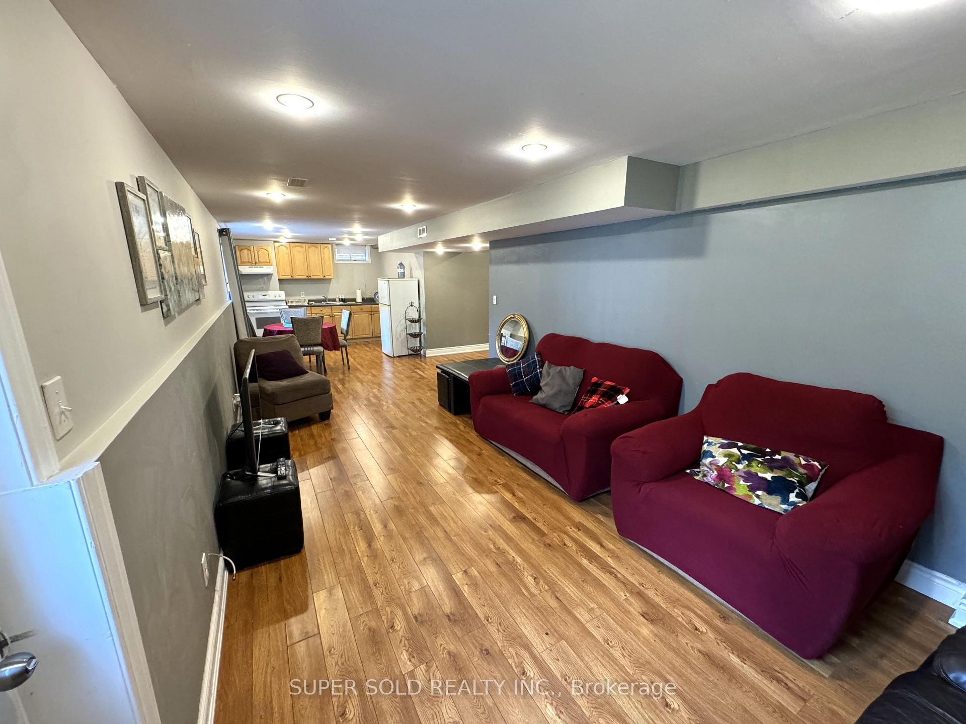 3421 Crompton Crescent, Mississauga 2