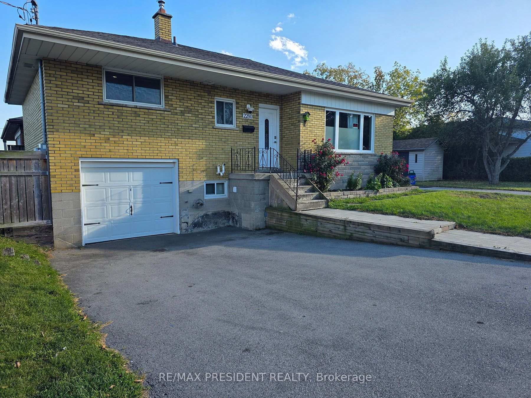(Upper) - 2280 Mountainside Drive, Burlington 2