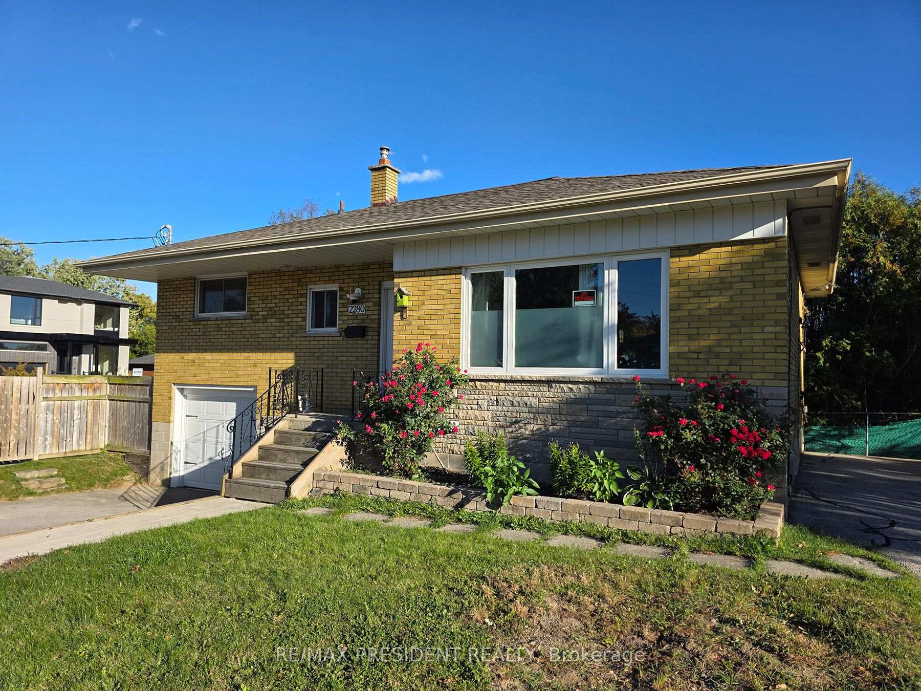 (Upper) - 2280 Mountainside Drive, Burlington 3
