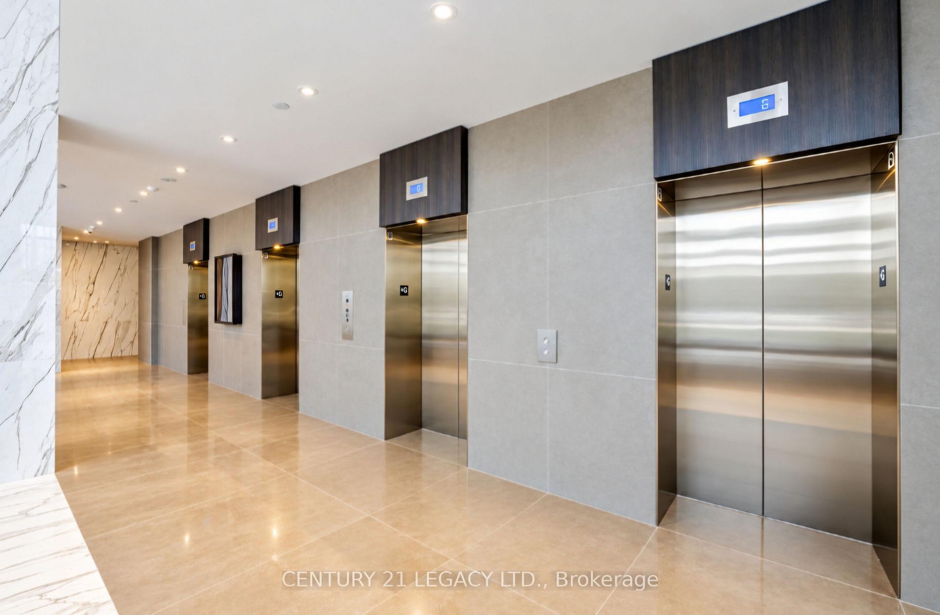 7505 - 448 Burnhamthorpe Road W, Mississauga 3