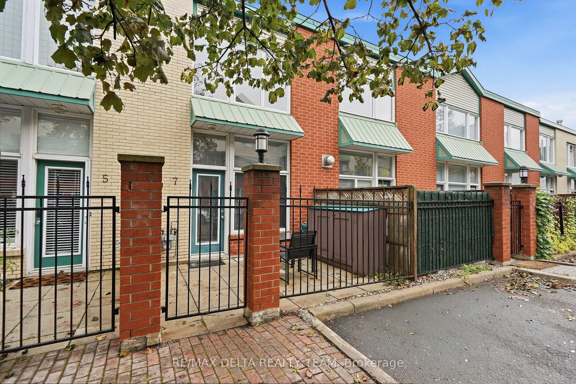 7 - 170 Cathcart Street, Ottawa 2