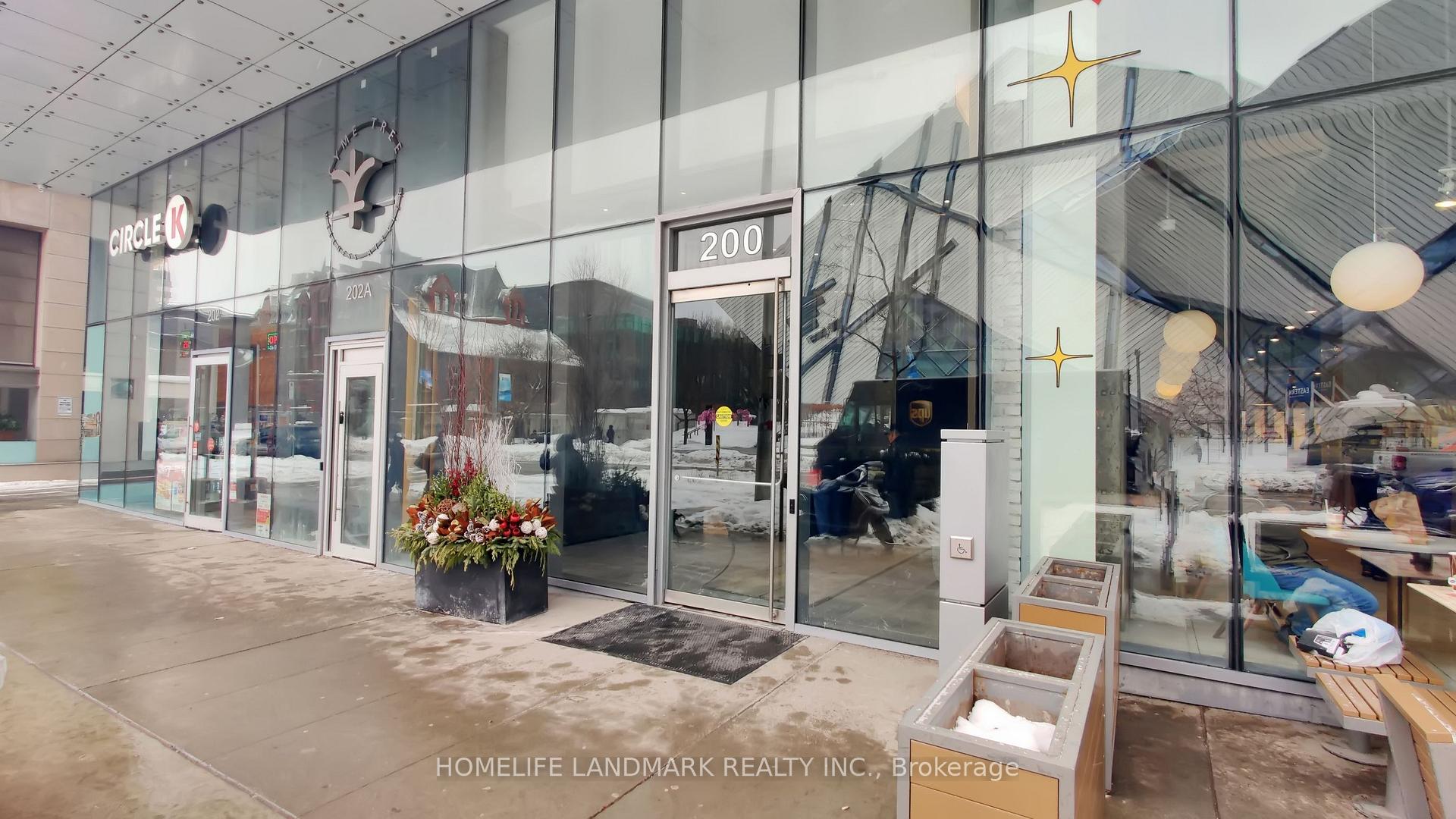 2305 - 200 Bloor Street W, Toronto 4