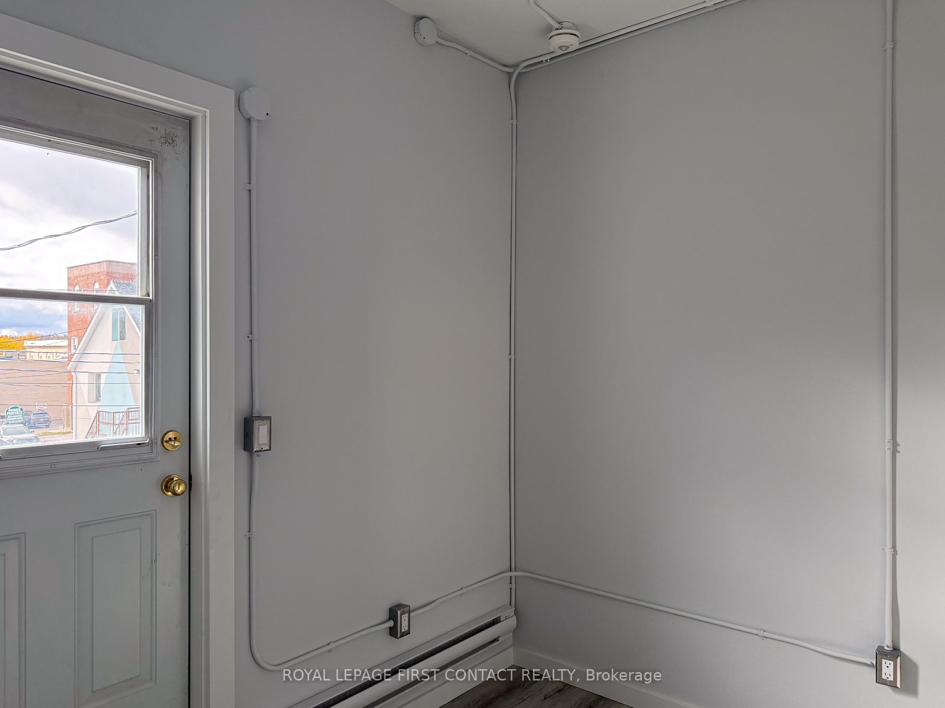A - 23 Peter Street S, Orillia 5