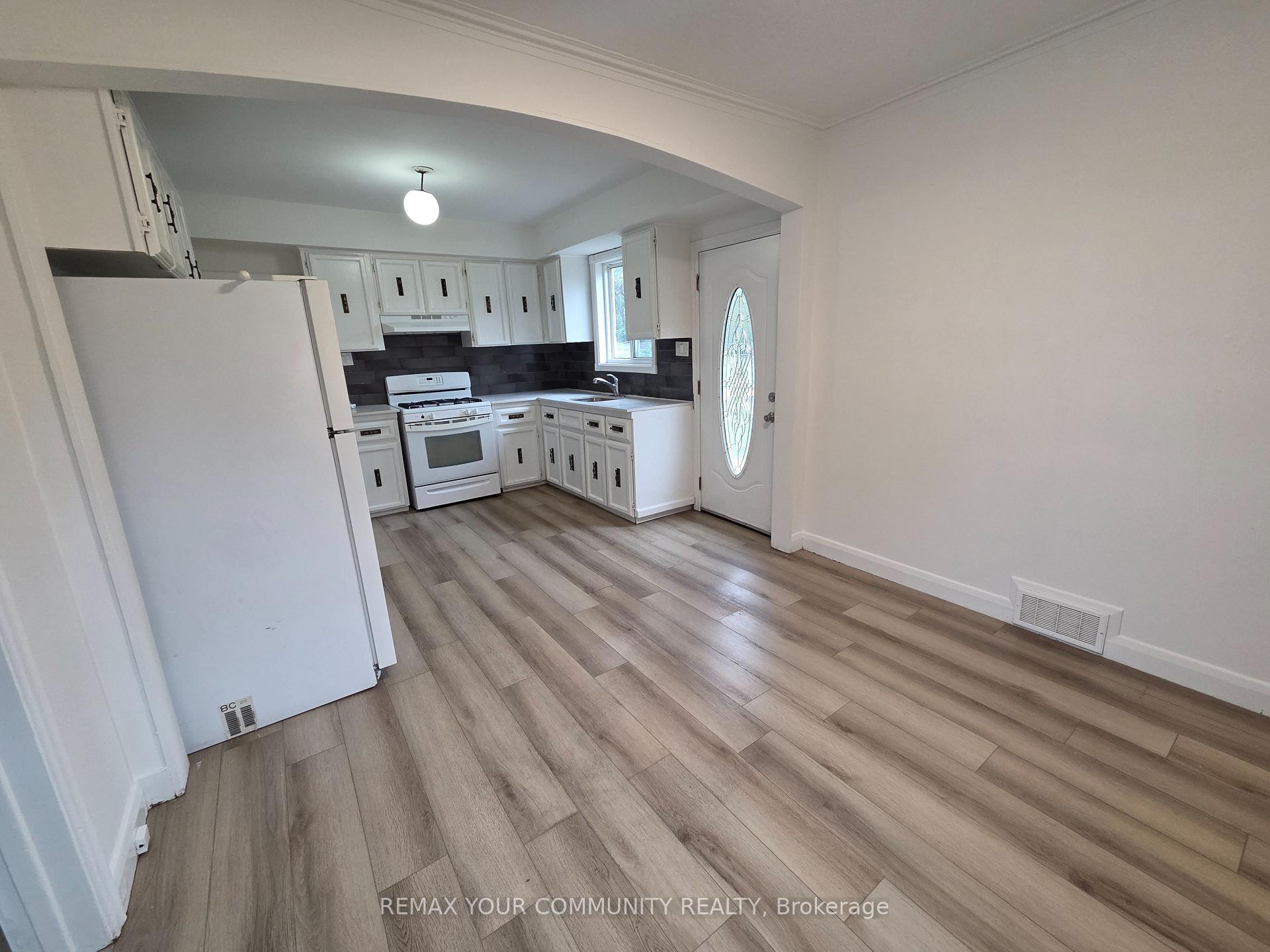999 Caledonia Road, Toronto 3