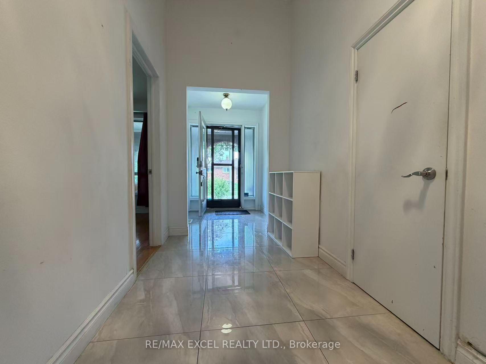 Upper - 56 Leafield Drive, Toronto 4