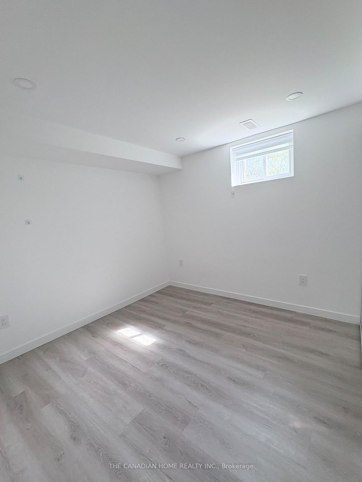 2 - 63 Champlain Avenue, Hamilton 5