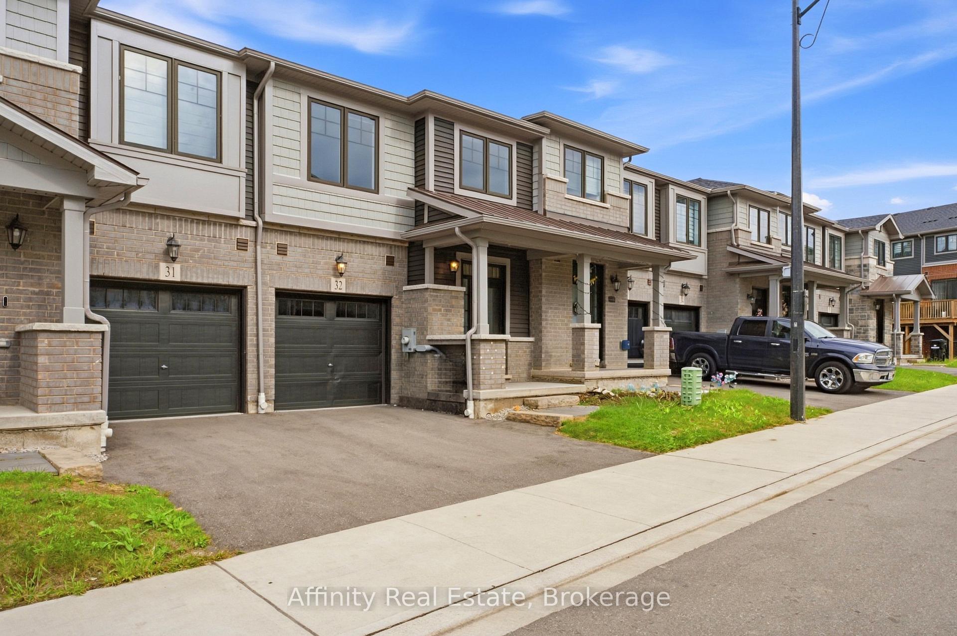 32 - 10 Birmingham Drive, Cambridge 2
