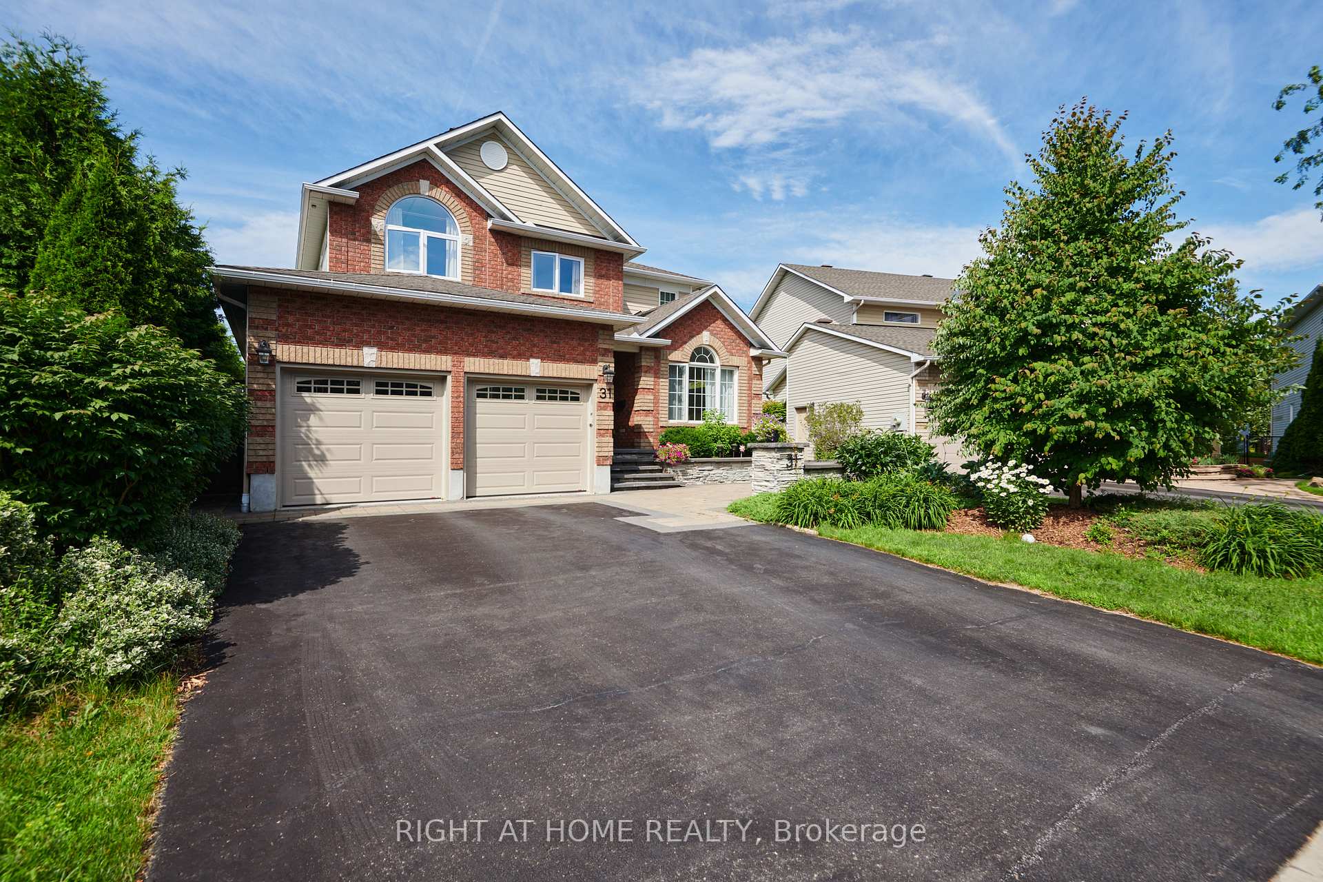 31 Forillon Crescent, Ottawa 2