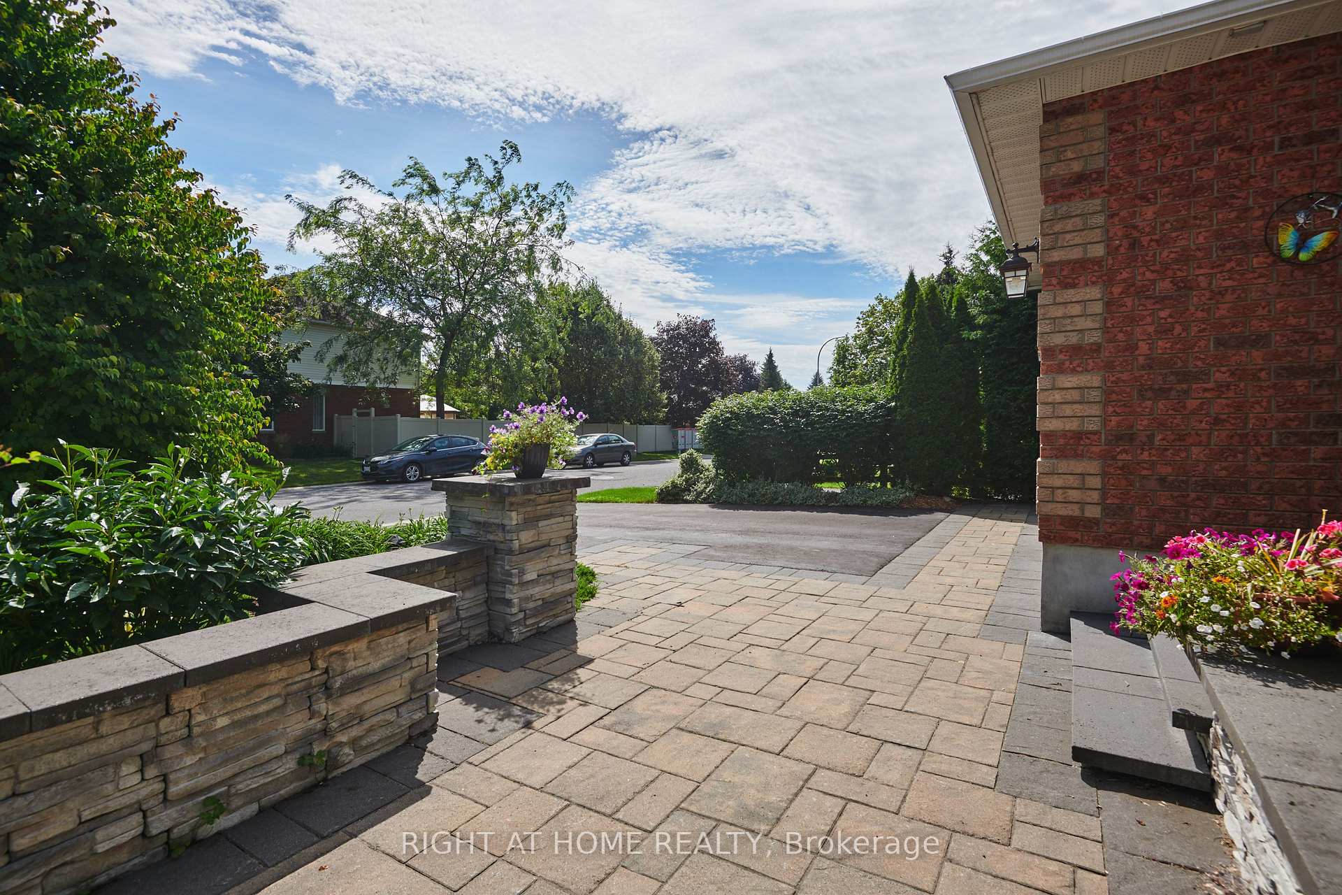 31 Forillon Crescent, Ottawa 4