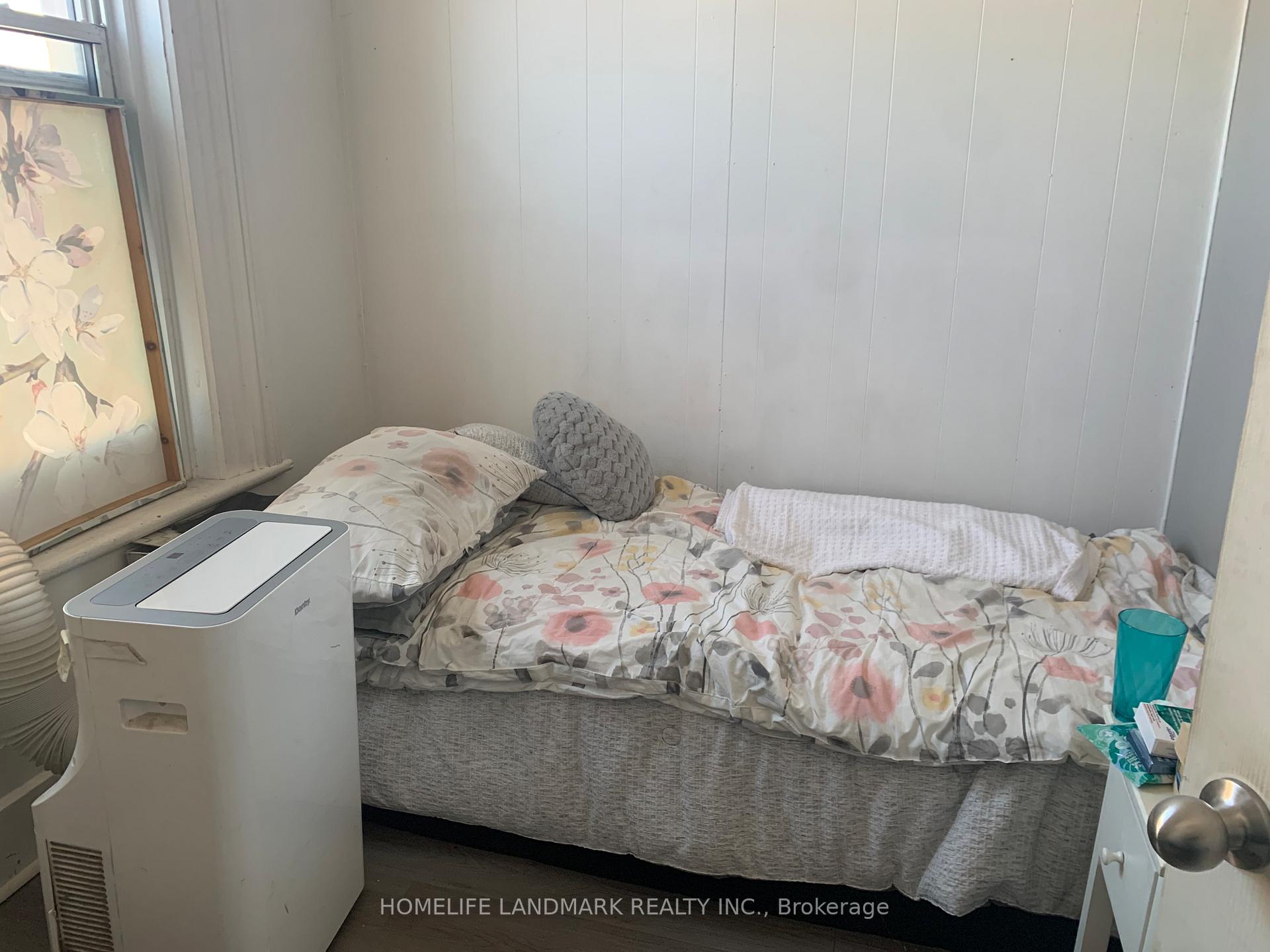 6 - 2 Bascom Street S, Uxbridge 3