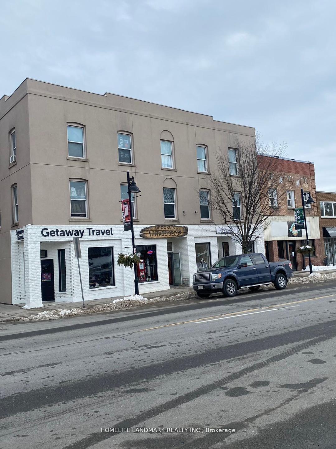 6 - 2 Bascom Street S, Uxbridge 2